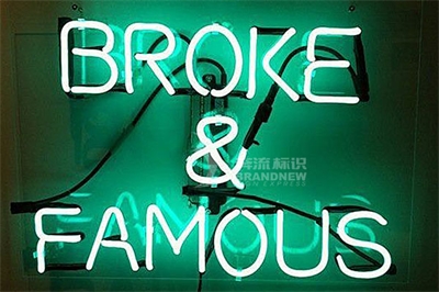 霓虹燈近年來的迅速增長 霓虹燈近年來的迅速增長