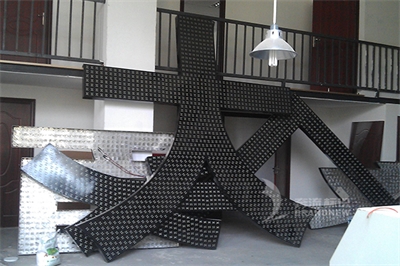 LED顯露發(fā)光字?的優(yōu)點(diǎn)